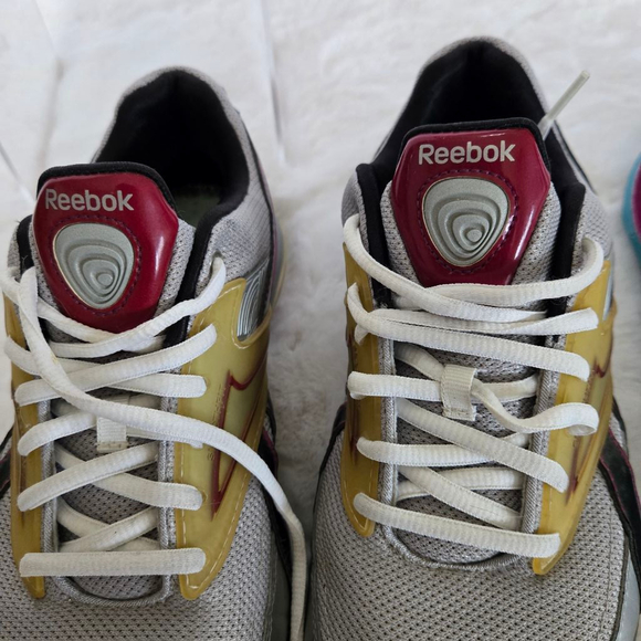 Women's Reebok EasyTone Gray Silver Sneakers Size 8.5 - Picture 11 of 14